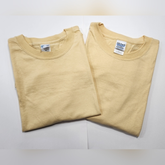 Gildan Two Short Sleeve Tees.  NWOT - Picture 1 of 5